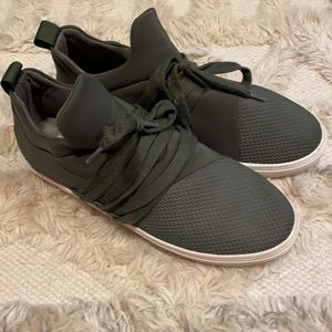Steve Madden Tennis Shoes- Size 9